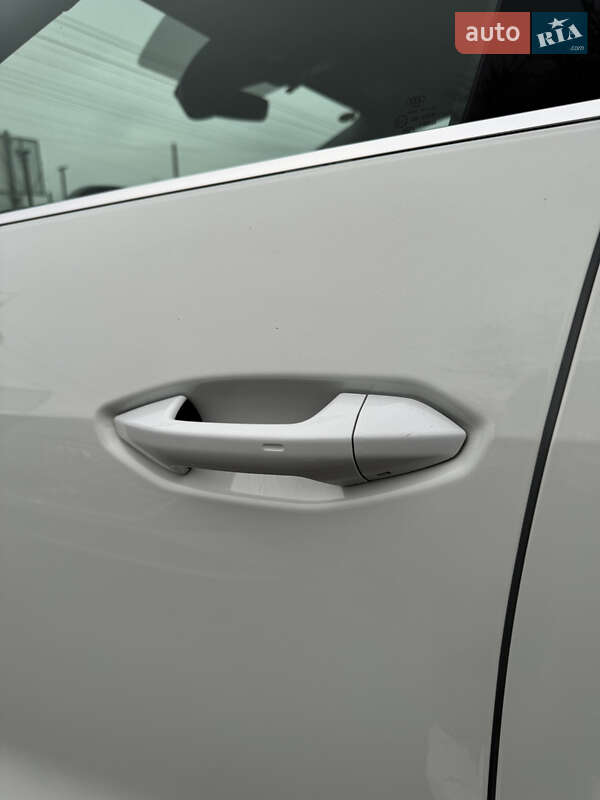 Внедорожник / Кроссовер Audi Q4 e-tron 2023 в Киеве фото 16 Внедорожник / Кроссовер Audi Q4 e-tron 2023 в Киеве