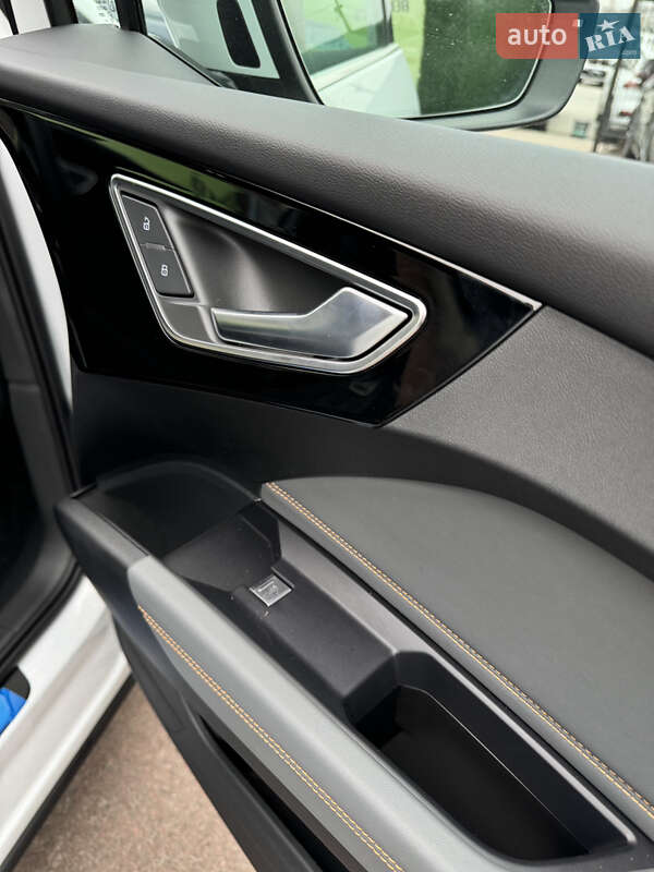 Внедорожник / Кроссовер Audi Q4 e-tron 2023 в Киеве фото 27 Внедорожник / Кроссовер Audi Q4 e-tron 2023 в Киеве