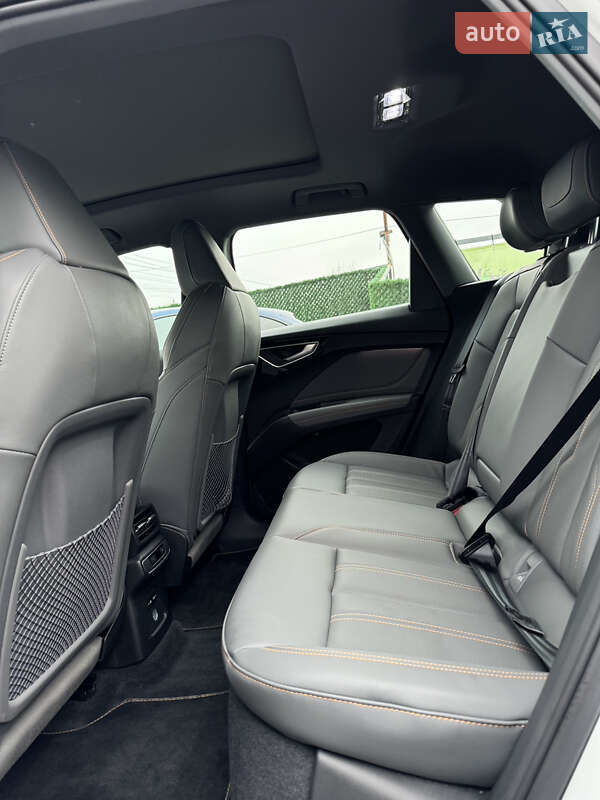 Внедорожник / Кроссовер Audi Q4 e-tron 2023 в Киеве фото 37 Внедорожник / Кроссовер Audi Q4 e-tron 2023 в Киеве