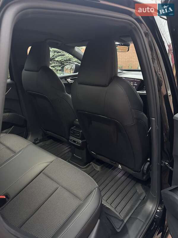 Внедорожник / Кроссовер Audi Q4 e-tron 2023 в Ивано-Франковске фото 19 Внедорожник / Кроссовер Audi Q4 e-tron 2023 в Ивано-Франковске