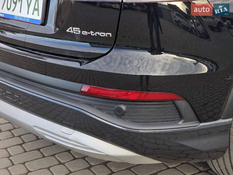 Внедорожник / Кроссовер Audi Q4 e-tron 2023 в Тернополе