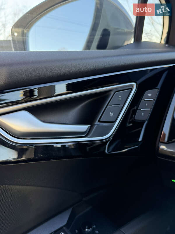 Внедорожник / Кроссовер Audi Q4 e-tron 2022 в Черновцах