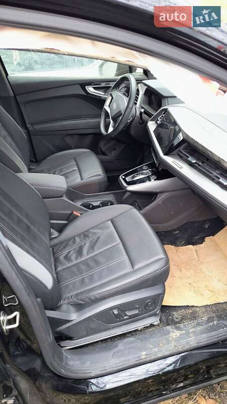 Внедорожник / Кроссовер Audi Q4 e-tron 2022 в Киеве