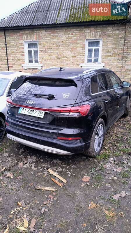 Внедорожник / Кроссовер Audi Q4 e-tron 2022 в Киеве