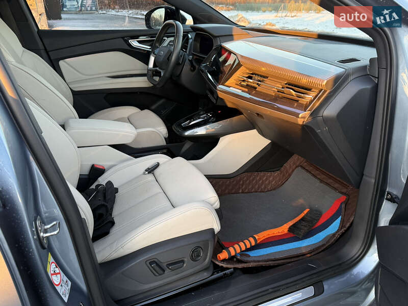 Внедорожник / Кроссовер Audi Q4 e-tron 2022 в Львове