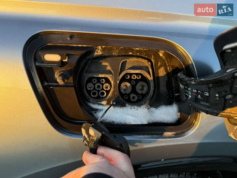 Внедорожник / Кроссовер Audi Q4 e-tron 2022 в Львове