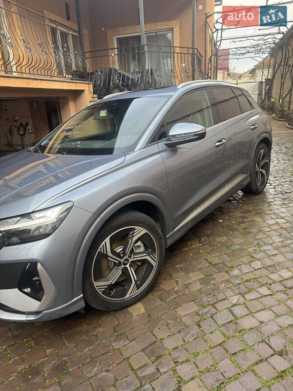 Внедорожник / Кроссовер Audi Q4 e-tron 2024 в Мукачево