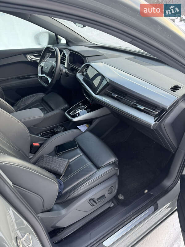 Позашляховик / Кросовер Audi Q4 e-tron 2022 в Львові