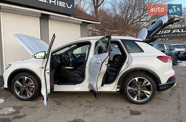 Позашляховик / Кросовер Audi Q4 e-tron 2022 в Києві