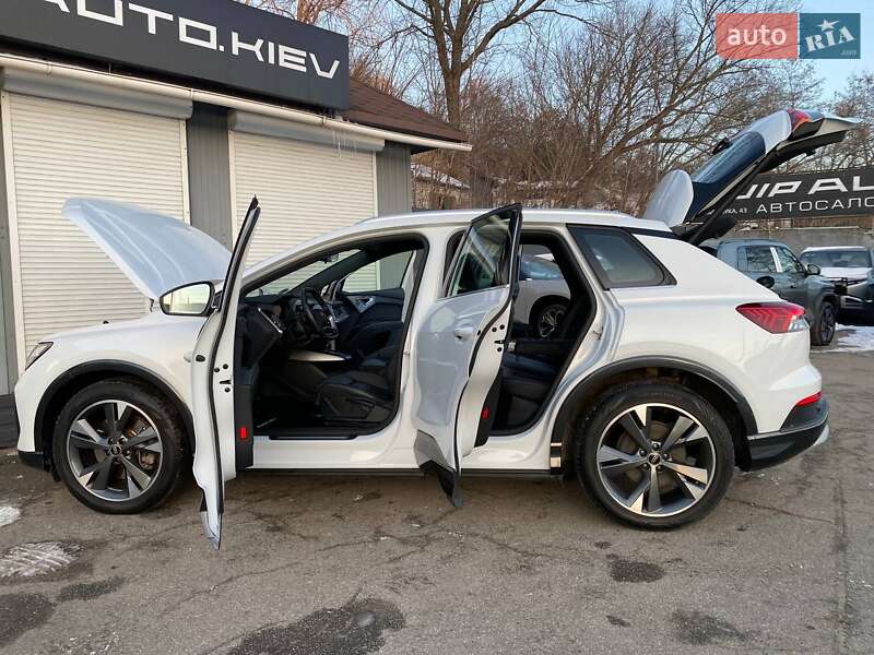 Внедорожник / Кроссовер Audi Q4 e-tron 2022 в Киеве