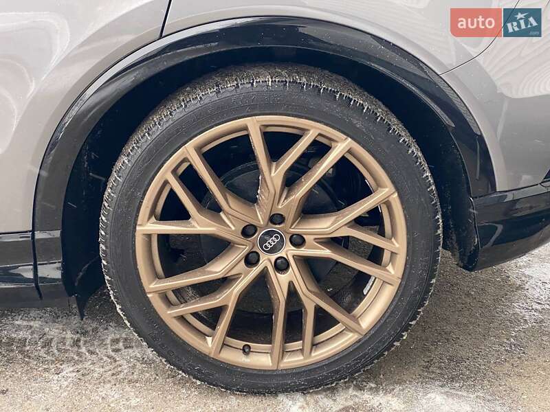 Внедорожник / Кроссовер Audi Q4 e-tron 2021 в Киеве