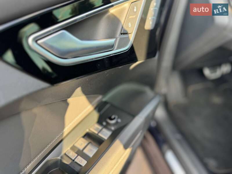 Позашляховик / Кросовер Audi Q4 e-tron 2024 в Києві фото 34 Позашляховик / Кросовер Audi Q4 e-tron 2024 в Києві