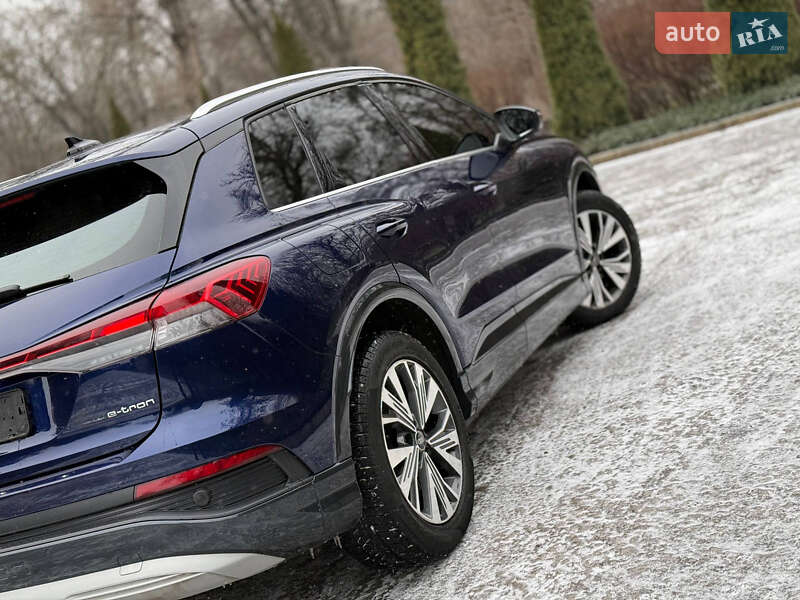 Позашляховик / Кросовер Audi Q4 e-tron 2021 в Дніпрі