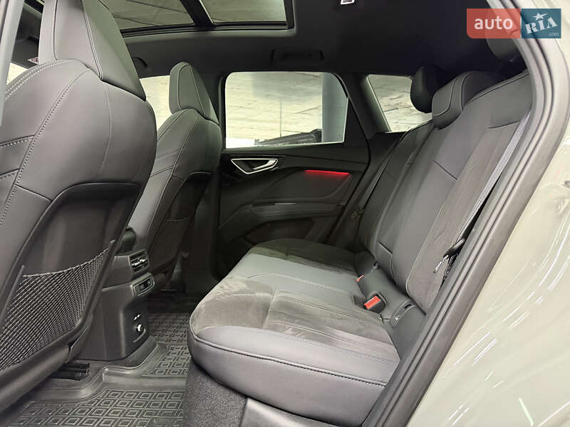 Внедорожник / Кроссовер Audi Q4 e-tron 2023 в Одессе