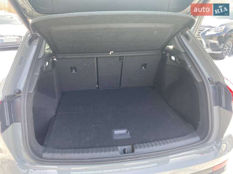 Позашляховик / Кросовер Audi Q4 e-tron 2024 в Львові фото 24 Позашляховик / Кросовер Audi Q4 e-tron 2024 в Львові