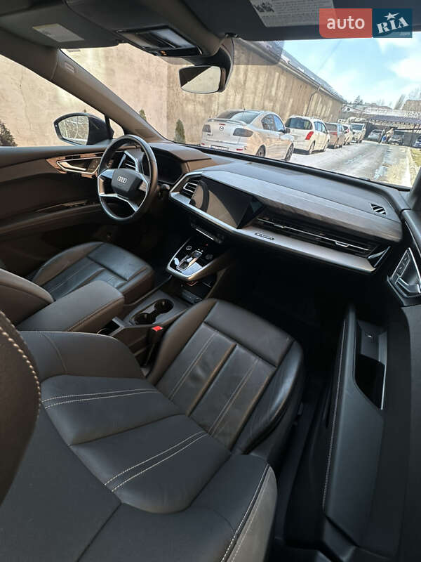Внедорожник / Кроссовер Audi Q4 e-tron 2022 в Каменец-Подольском
