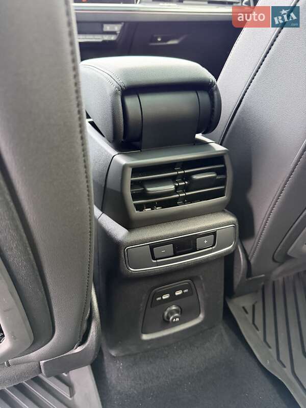 Внедорожник / Кроссовер Audi Q4 e-tron 2023 в Харькове