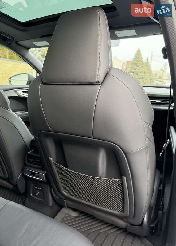 Внедорожник / Кроссовер Audi Q4 e-tron 2023 в Харькове