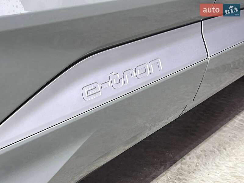 Внедорожник / Кроссовер Audi Q4 e-tron 2022 в Одессе