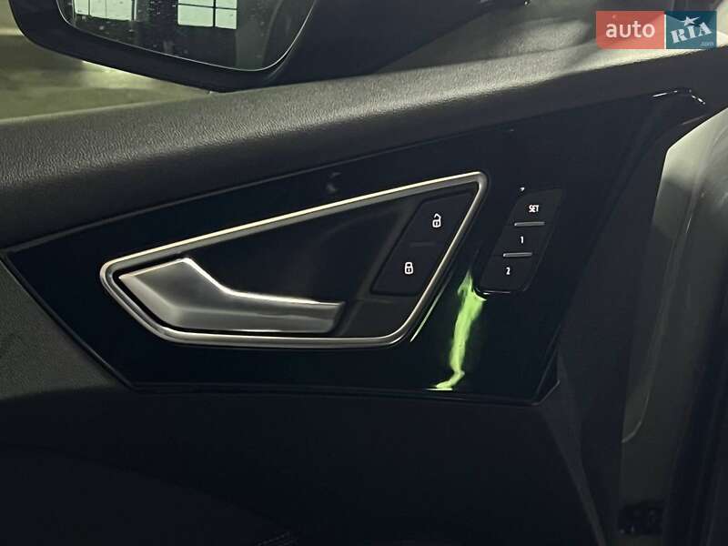 Внедорожник / Кроссовер Audi Q4 e-tron 2022 в Одессе