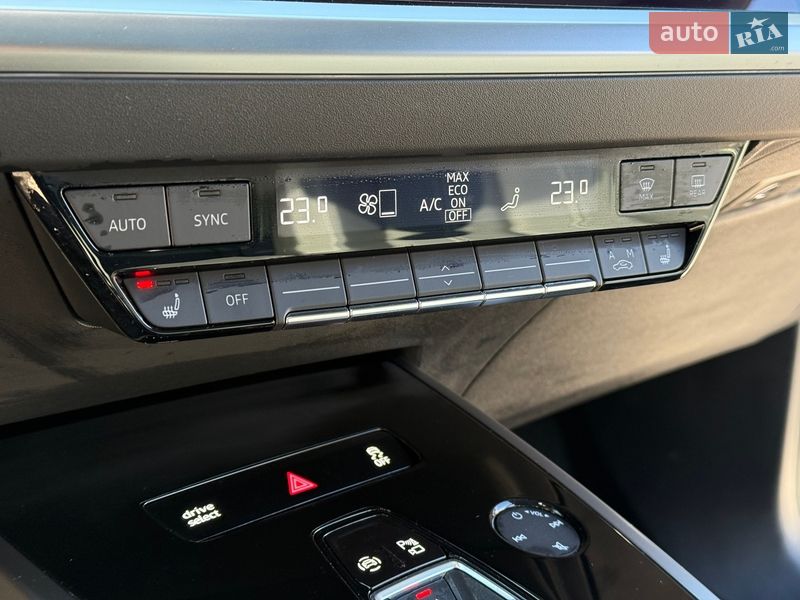 Внедорожник / Кроссовер Audi Q4 e-tron 2023 в Днепре