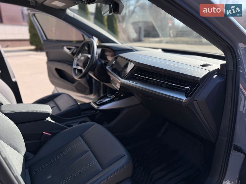 Внедорожник / Кроссовер Audi Q4 e-tron 2023 в Днепре