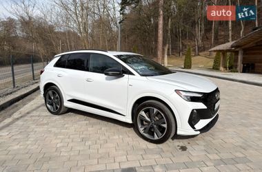 Позашляховик / Кросовер Audi Q4 e-tron 2023 в Львові