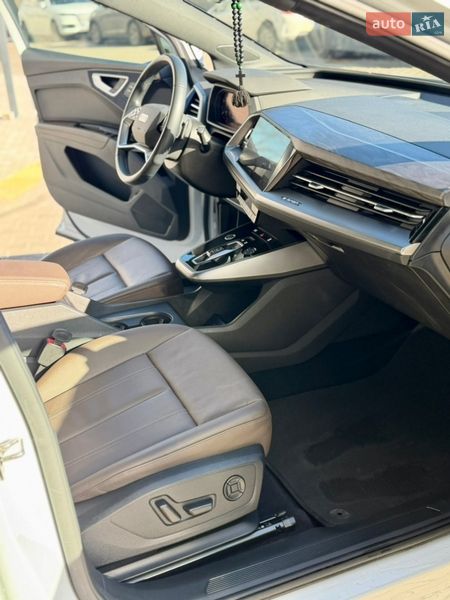 Внедорожник / Кроссовер Audi Q4 e-tron 2023 в Киеве