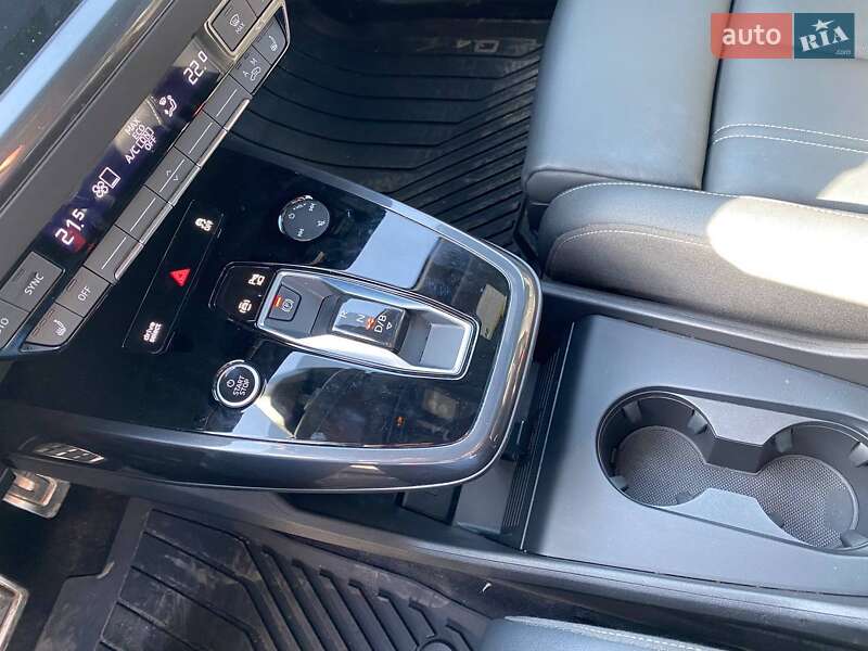 Внедорожник / Кроссовер Audi Q4 e-tron 2022 в Львове