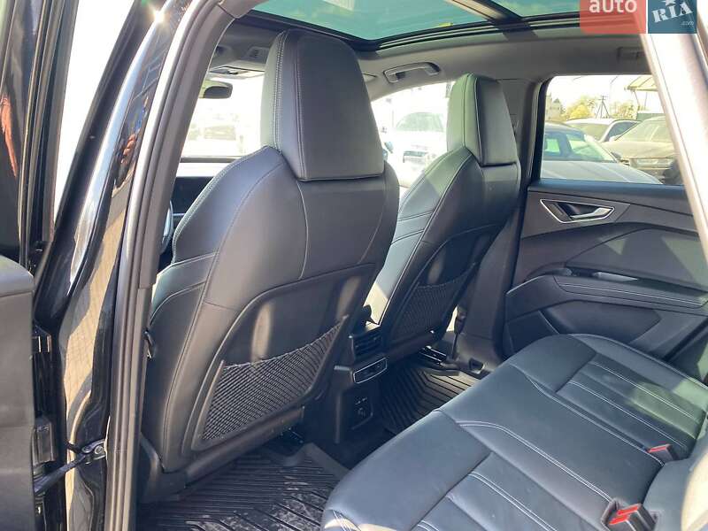 Внедорожник / Кроссовер Audi Q4 e-tron 2022 в Львове