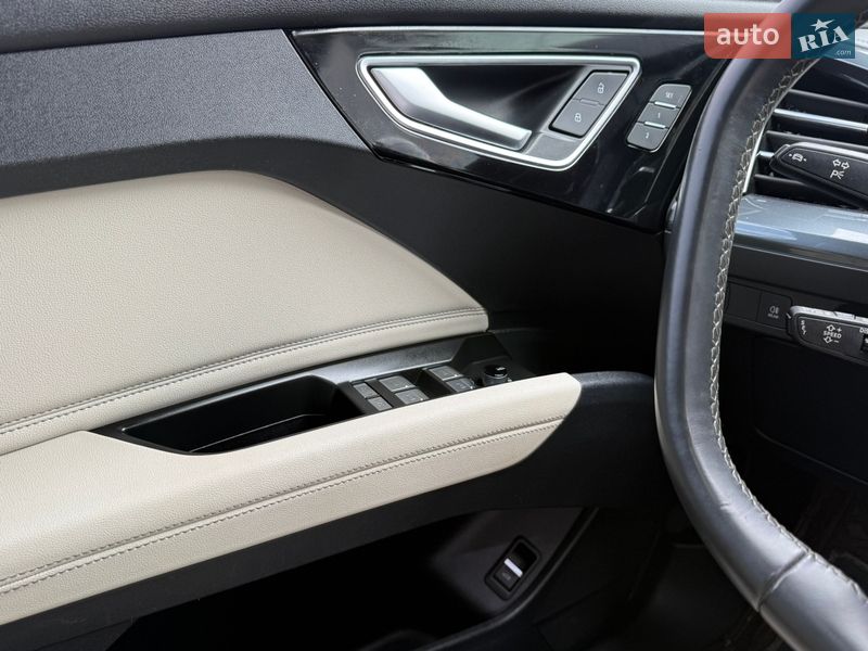 Внедорожник / Кроссовер Audi Q4 e-tron 2022 в Львове