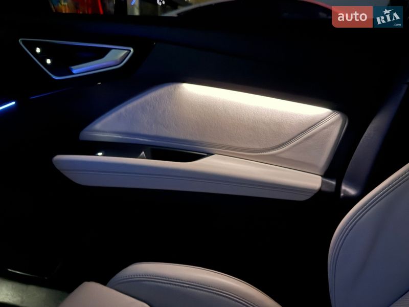 Внедорожник / Кроссовер Audi Q4 e-tron 2022 в Львове