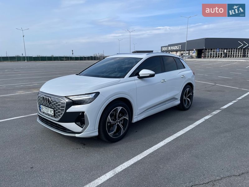Audi Q4 e-tron 2023