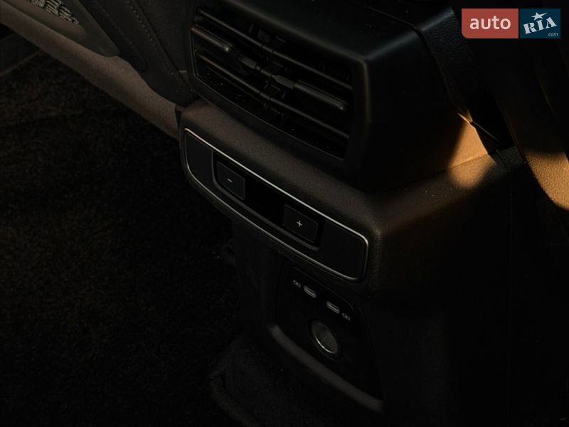 Позашляховик / Кросовер Audi Q4 e-tron 2022 в Дрогобичі