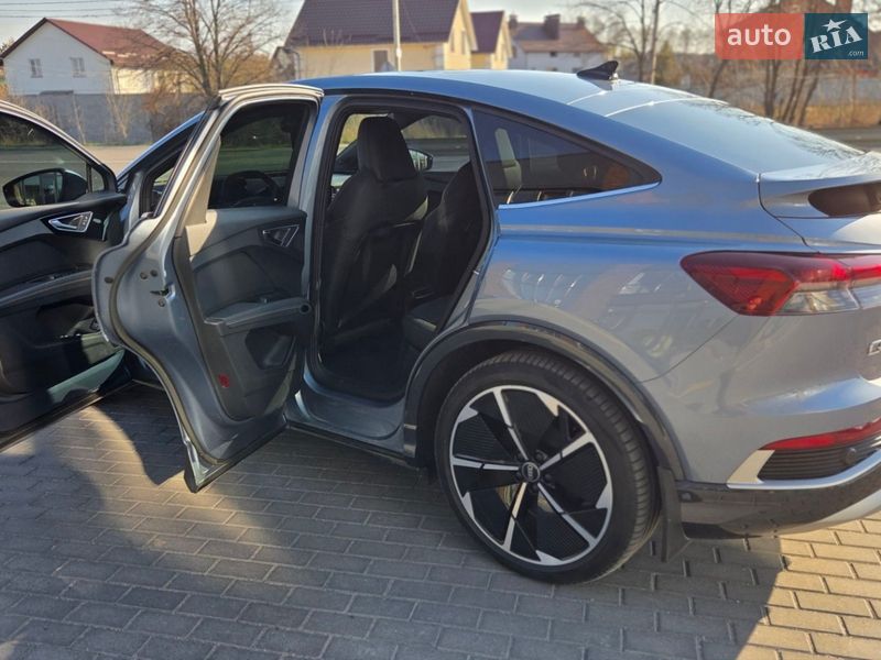Позашляховик / Кросовер Audi Q4 e-tron 2022 в Вінниці