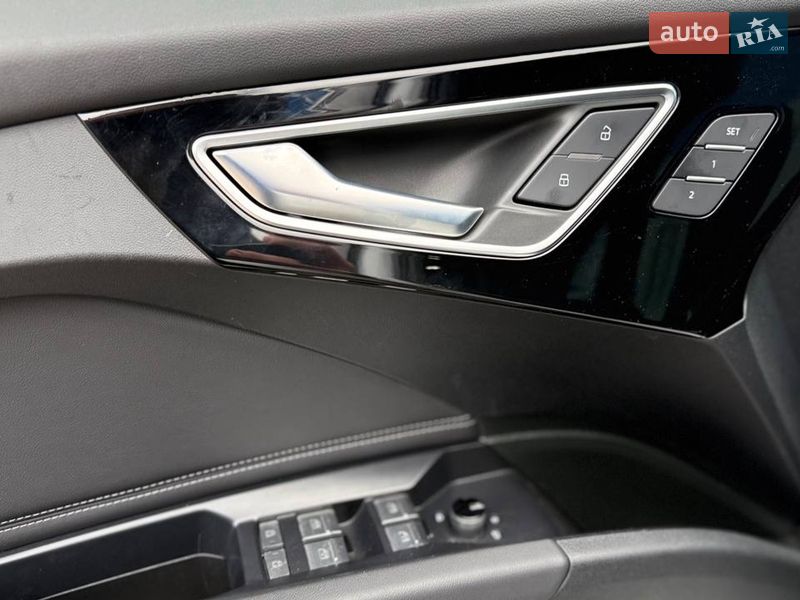 Позашляховик / Кросовер Audi Q4 e-tron 2023 в Києві