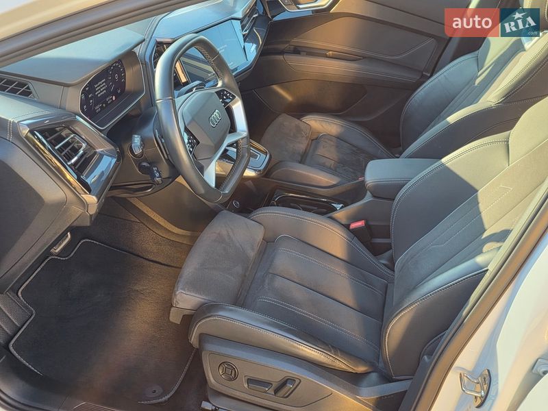 Позашляховик / Кросовер Audi Q4 e-tron 2023 в Одесі