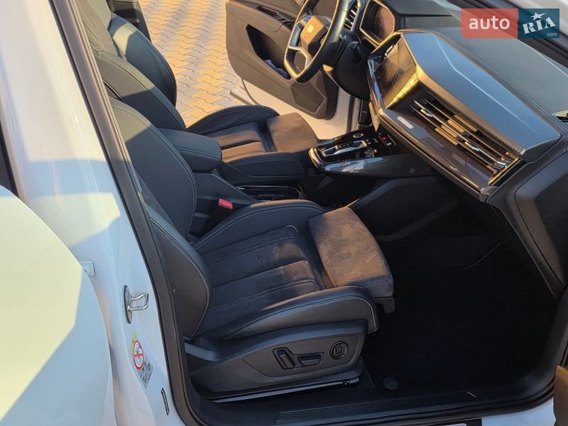 Позашляховик / Кросовер Audi Q4 e-tron 2023 в Одесі