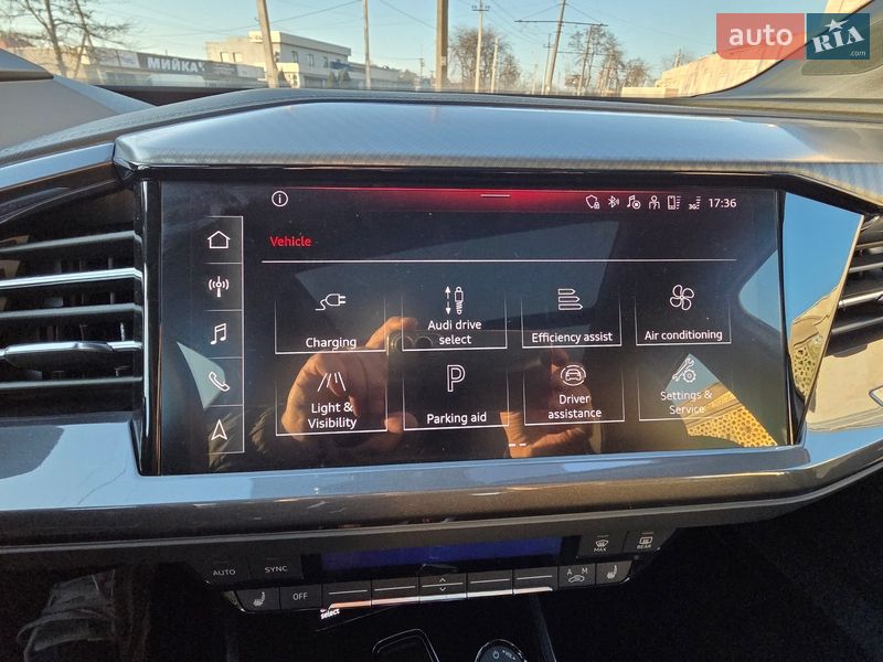 Позашляховик / Кросовер Audi Q4 e-tron 2023 в Одесі