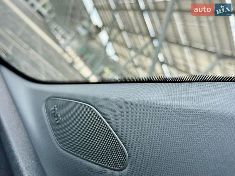 Внедорожник / Кроссовер Audi Q4 e-tron 2024 в Львове