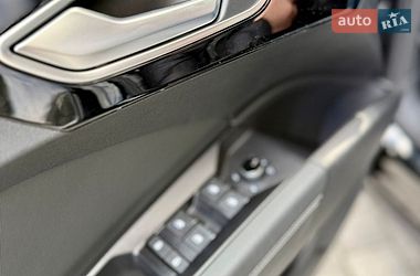 Внедорожник / Кроссовер Audi Q4 e-tron 2024 в Львове