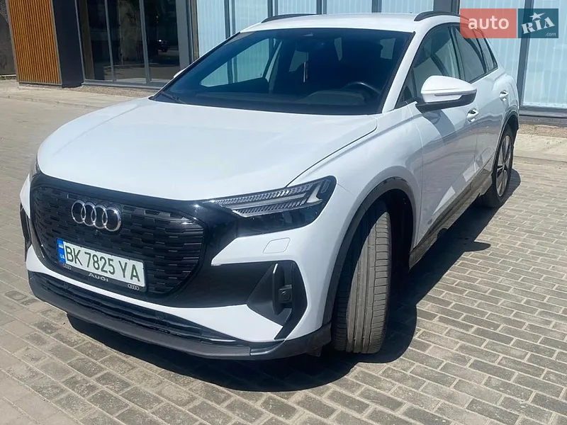Audi Q4 e-tron 2023
