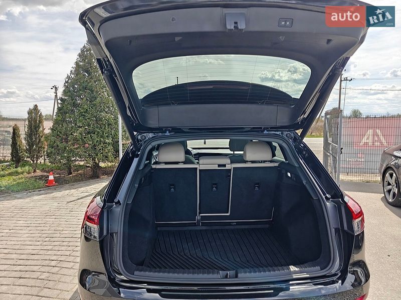 Внедорожник / Кроссовер Audi Q4 e-tron 2024 в Ивано-Франковске