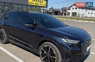 Внедорожник / Кроссовер Audi Q4 e-tron 2024 в Киеве