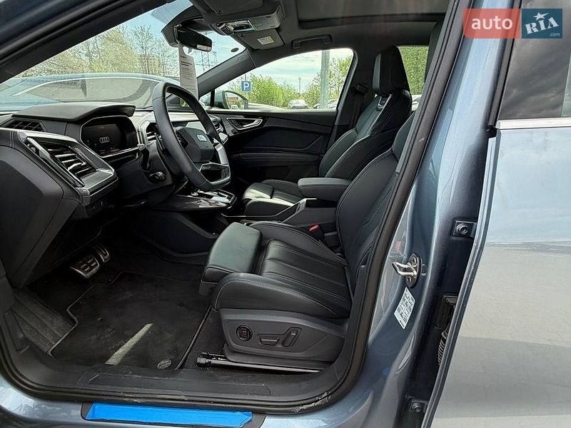 Внедорожник / Кроссовер Audi Q4 e-tron 2024 в Львове