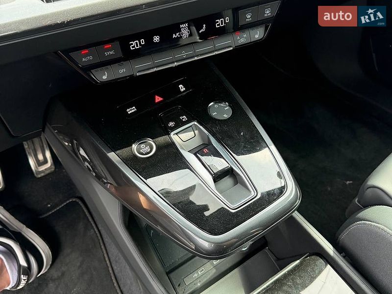 Внедорожник / Кроссовер Audi Q4 e-tron 2024 в Львове