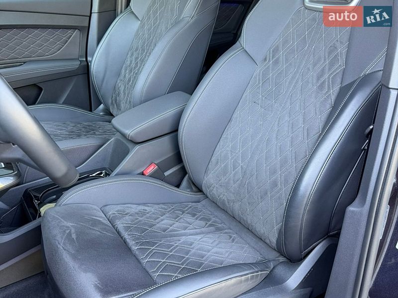 Внедорожник / Кроссовер Audi Q4 e-tron 2024 в Киеве