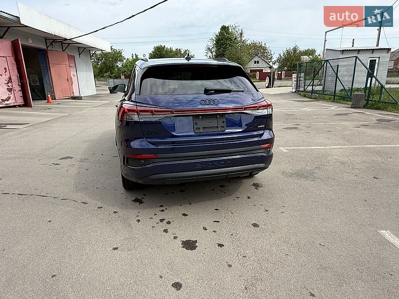 Внедорожник / Кроссовер Audi Q4 e-tron 2022 в Калиновке