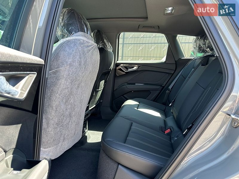 Внедорожник / Кроссовер Audi Q4 e-tron 2025 в Киеве фото 19 Внедорожник / Кроссовер Audi Q4 e-tron 2025 в Киеве