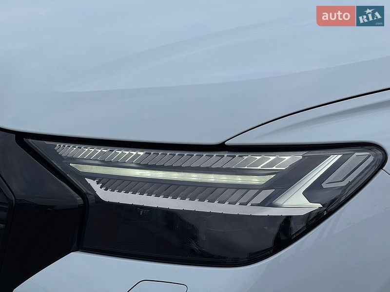 Внедорожник / Кроссовер Audi Q4 e-tron 2021 в Киеве